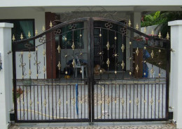 semi-detached house gate
